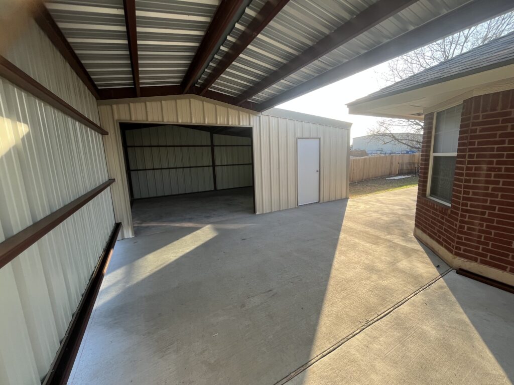 Custom metal detached garage Lorena tx